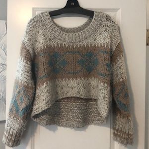 Cropped warm sweater